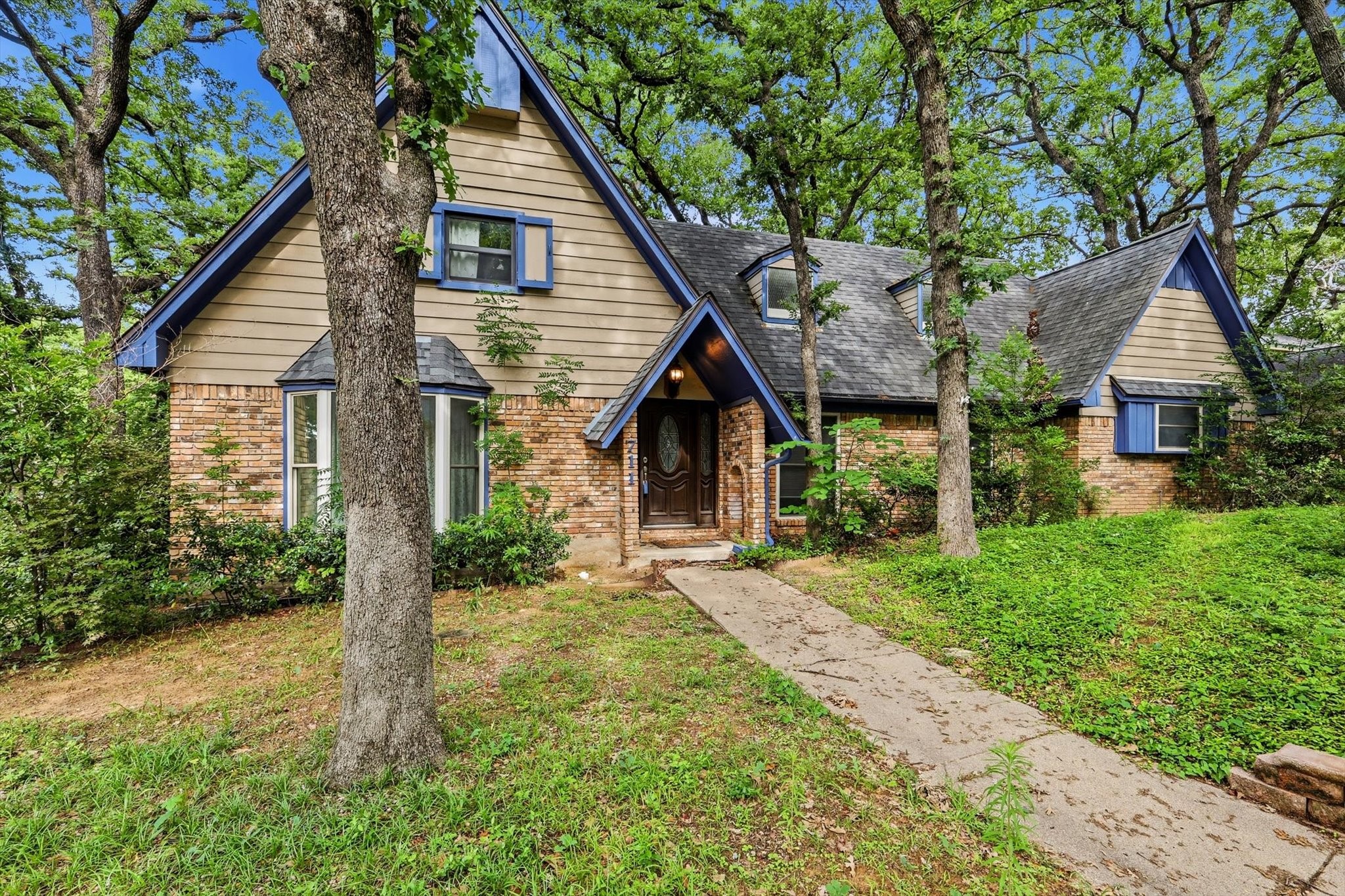 711 Tanglewood Lane Arlington TX 76012