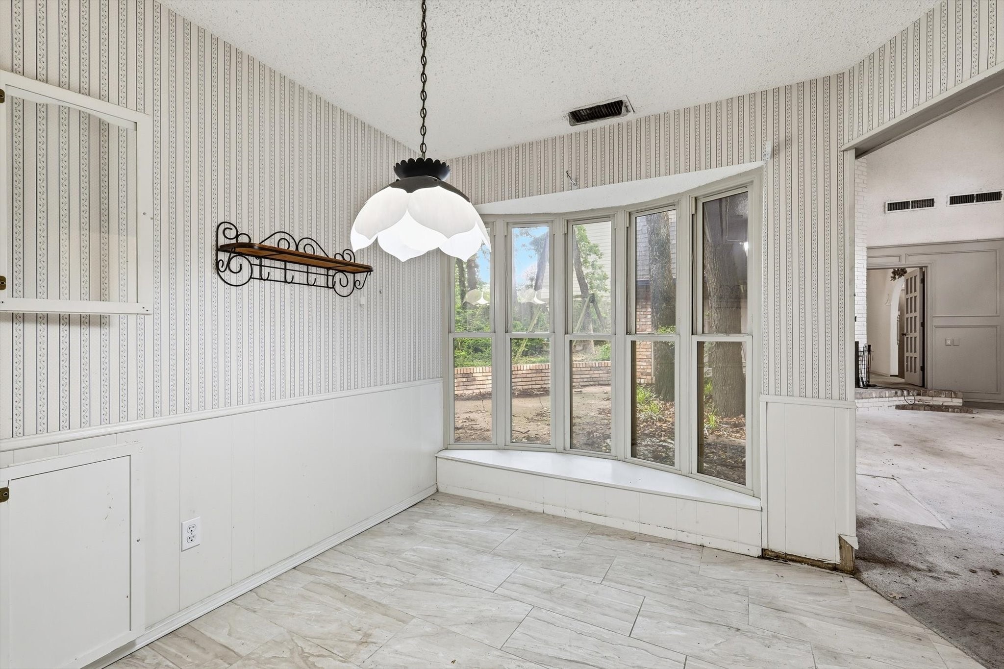 711 Tanglewood Lane Arlington TX 76012