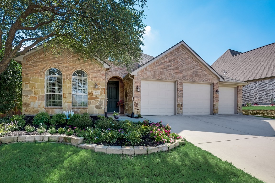 8237 Victoria Lane Lantana TX 76226