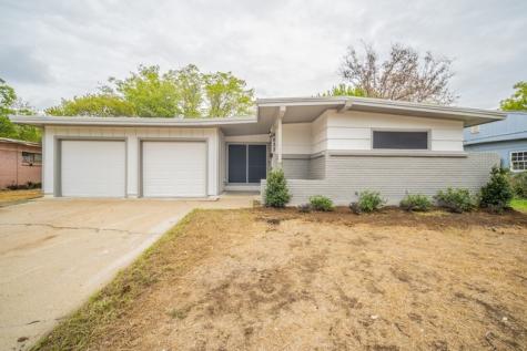 4633 Emerson Street Fort Worth TX 76119