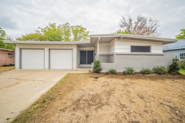 4633 Emerson Street Fort Worth TX 76119