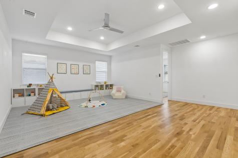 5639 Miller Avenue Dallas TX 75206