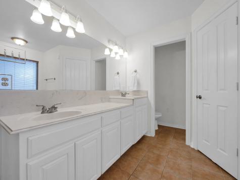 1020 Oak Hollow Lane Seagoville TX 75159