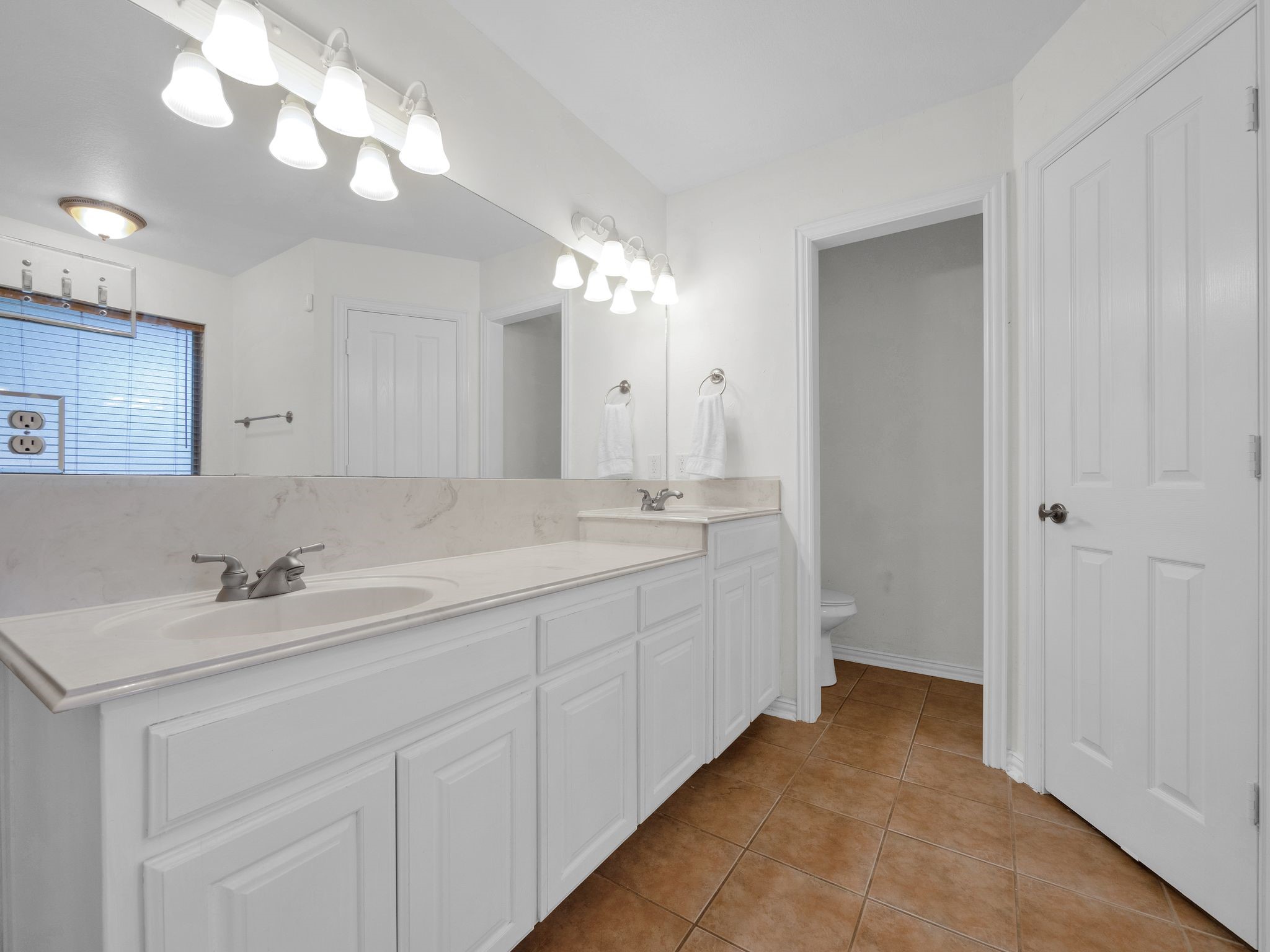 1020 Oak Hollow Lane Seagoville TX 75159