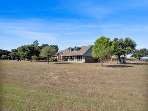 1020 Oak Hollow Lane Seagoville TX 75159