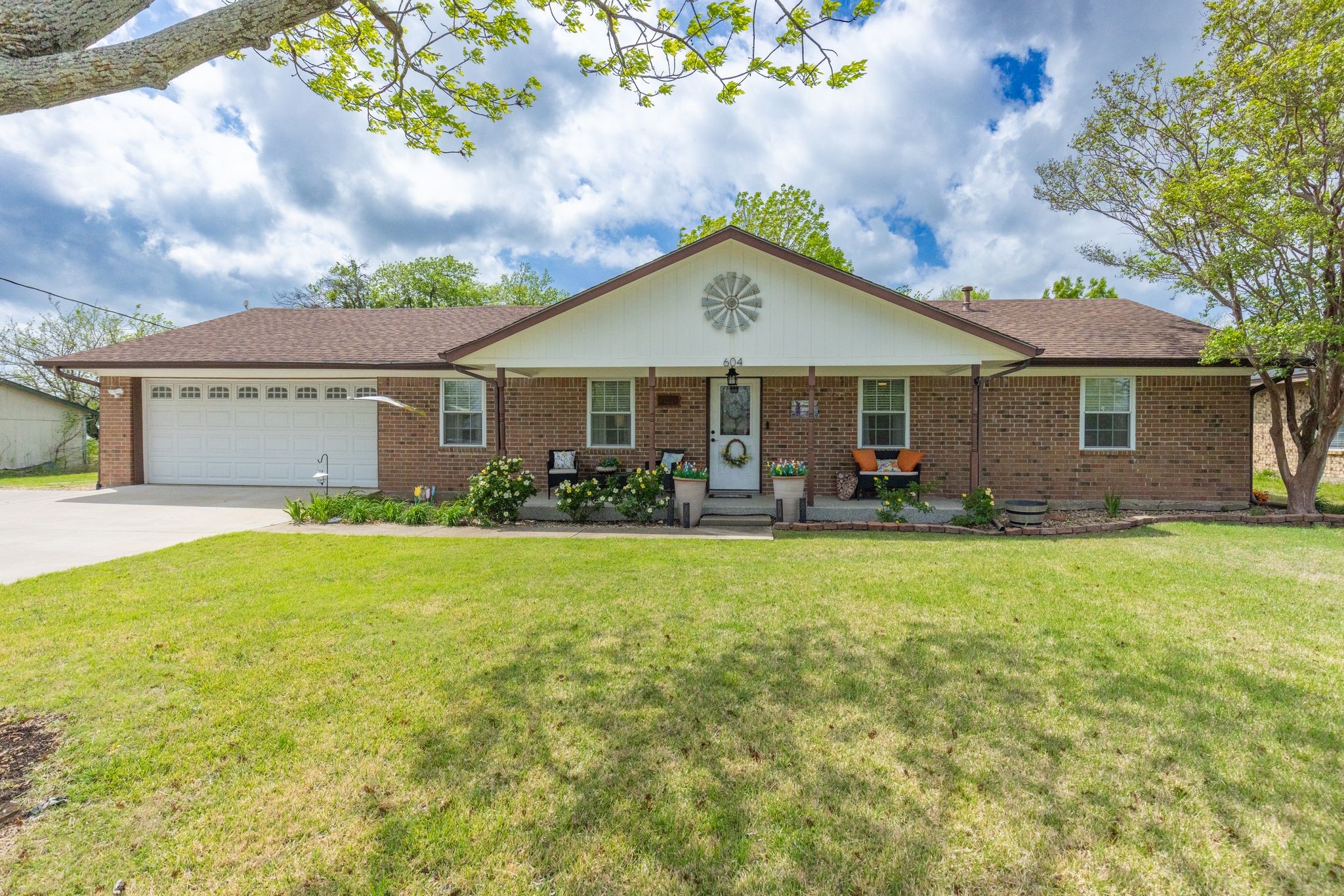 604 E Fm 272 Celeste TX 75423