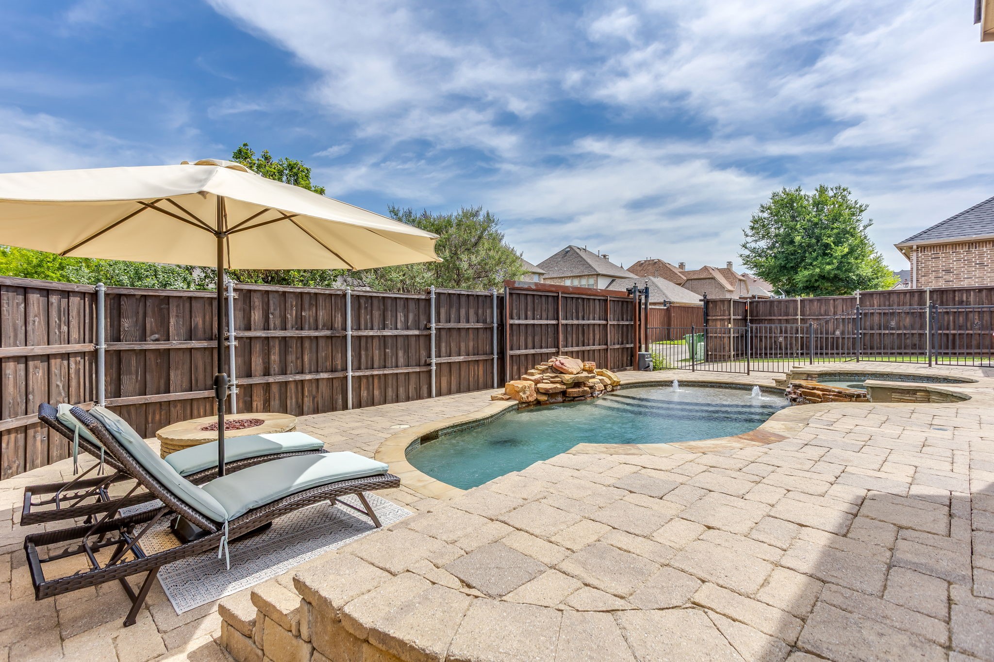 2017 Ironside Drive Lewisville TX 75056