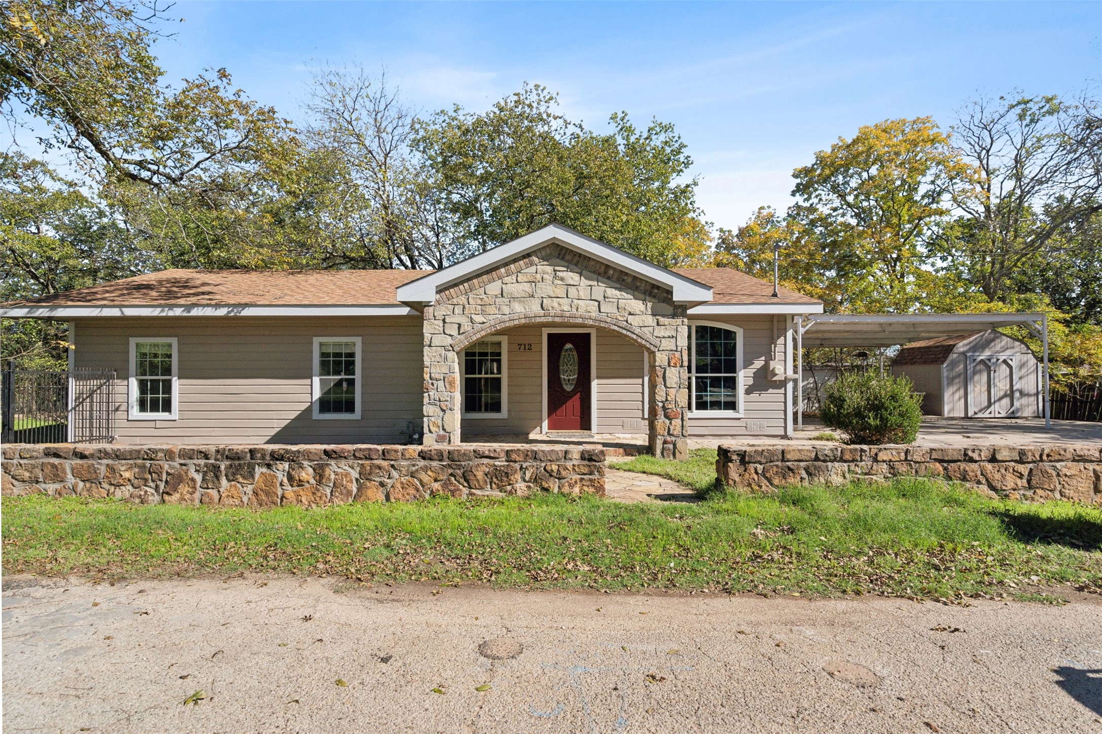 712 N Pendell Avenue Cleburne TX 76033