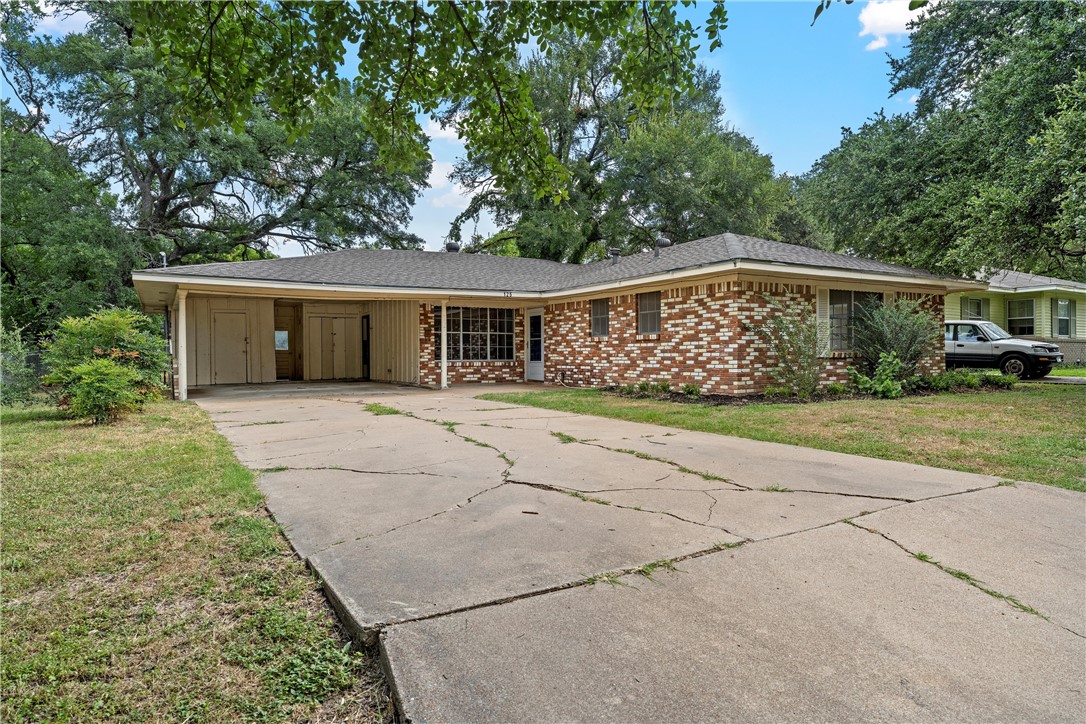 125 Neumann Drive Marlin TX 76661