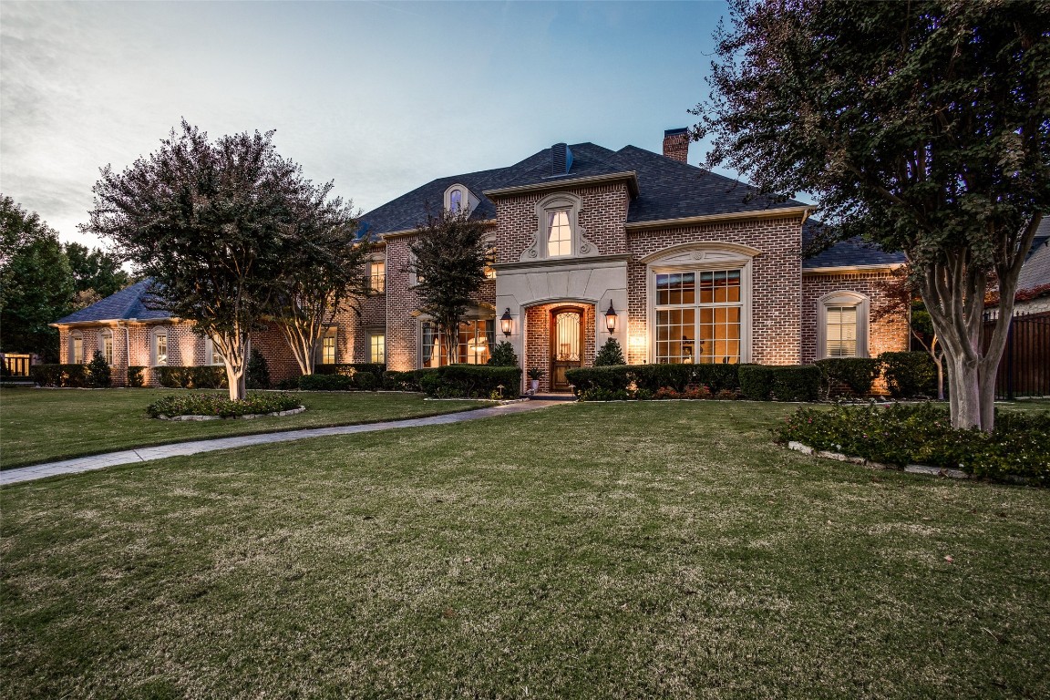 70 Braewood Place Dallas TX 75248