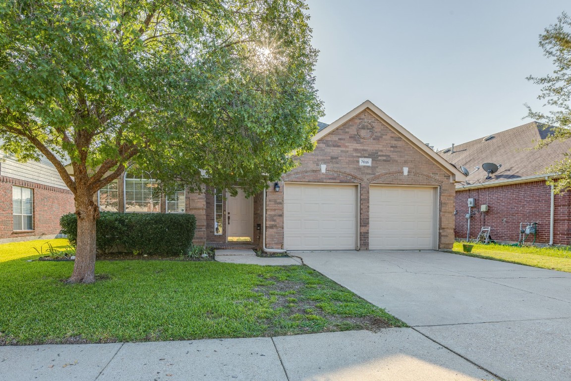 7016 Park Hill Trail Sachse TX 75048