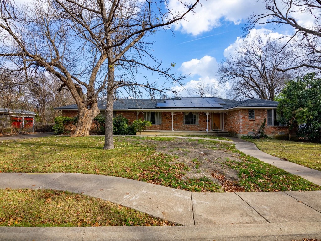 2630 S Glenbrook Drive Garland TX 75041