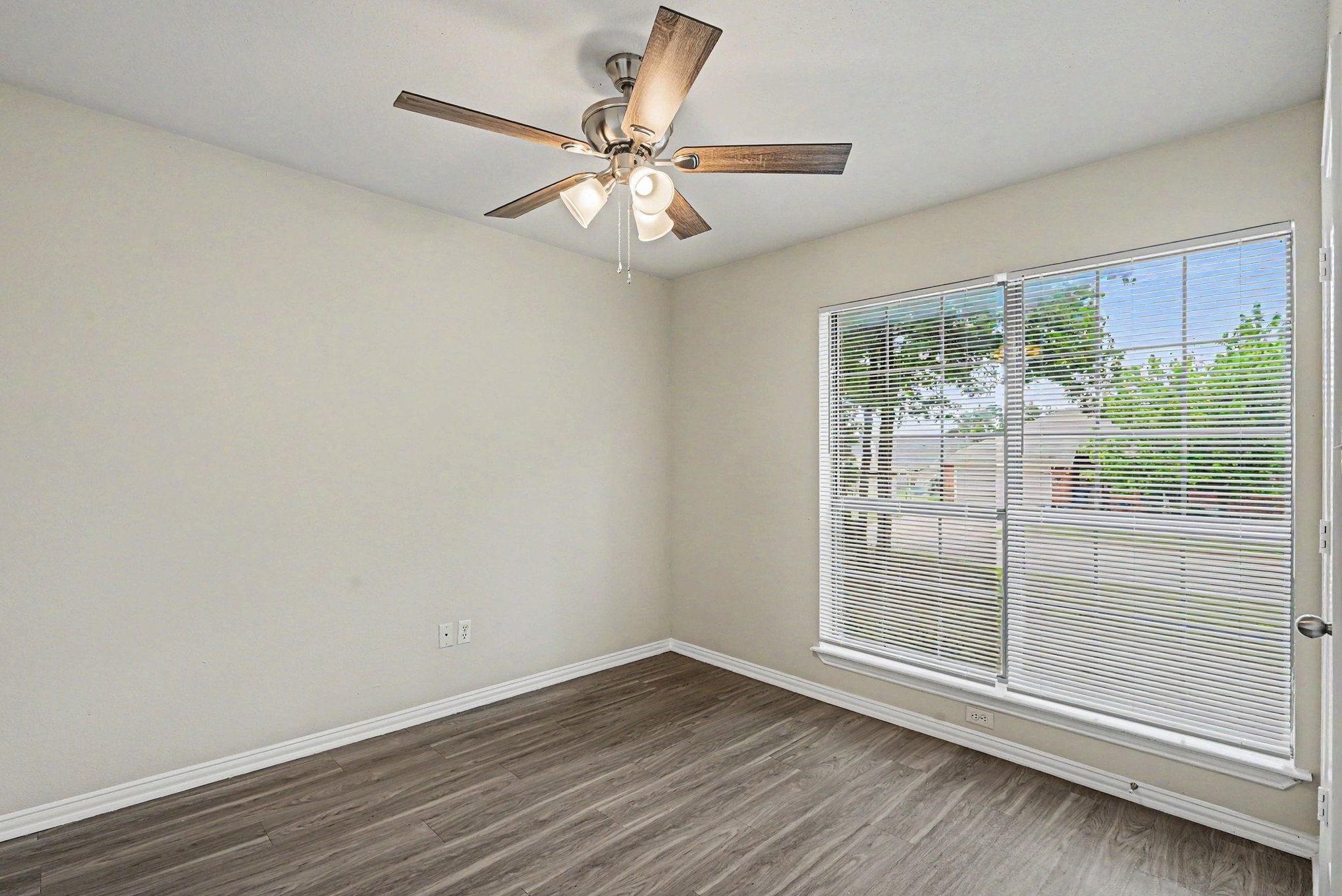 717 Oak Park Drive Azle TX 76020