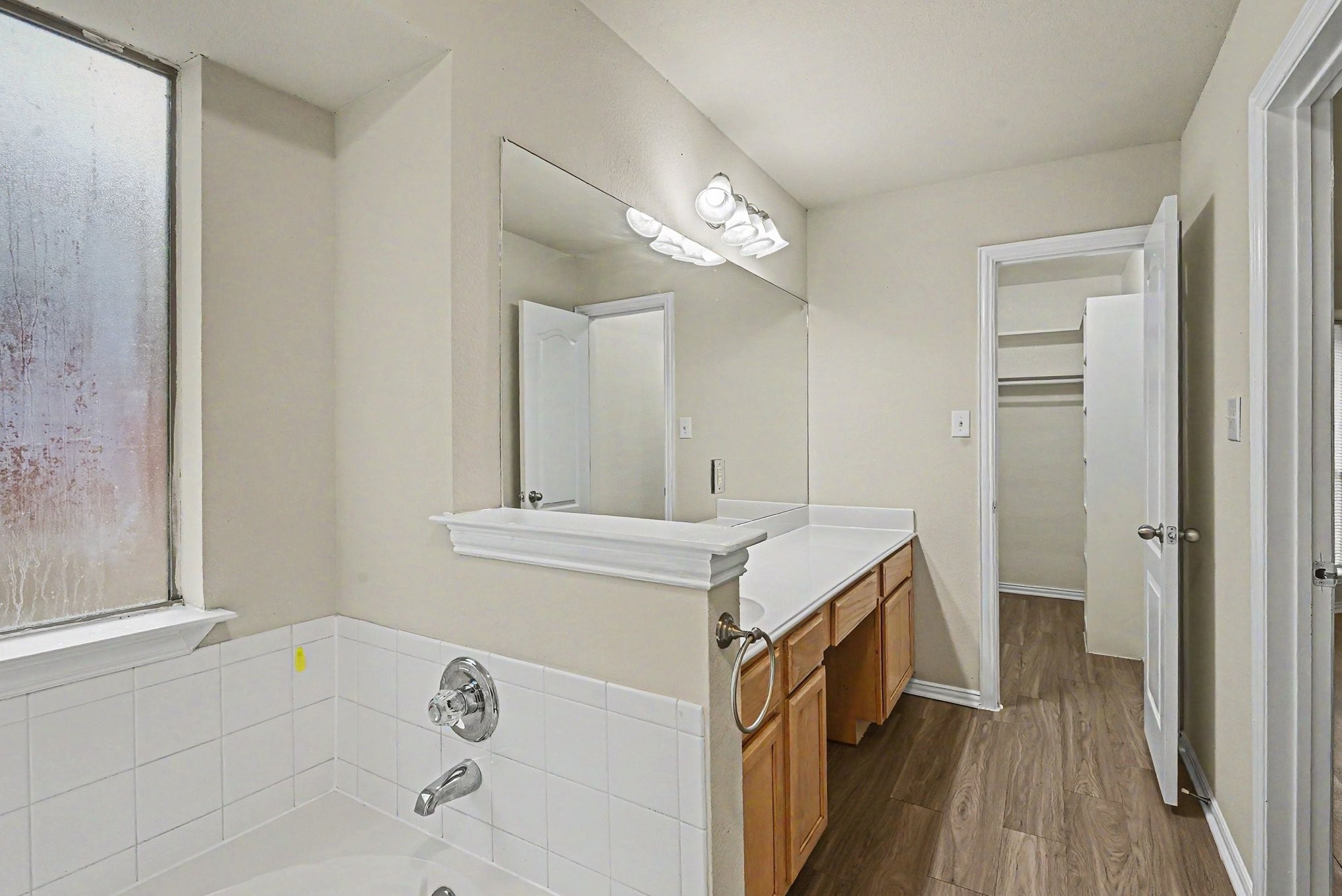 717 Oak Park Drive Azle TX 76020
