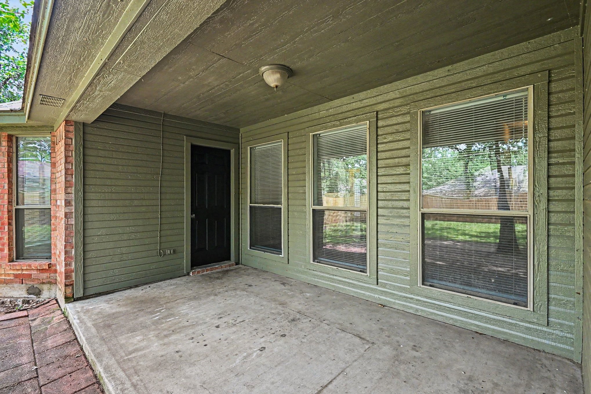 717 Oak Park Drive Azle TX 76020