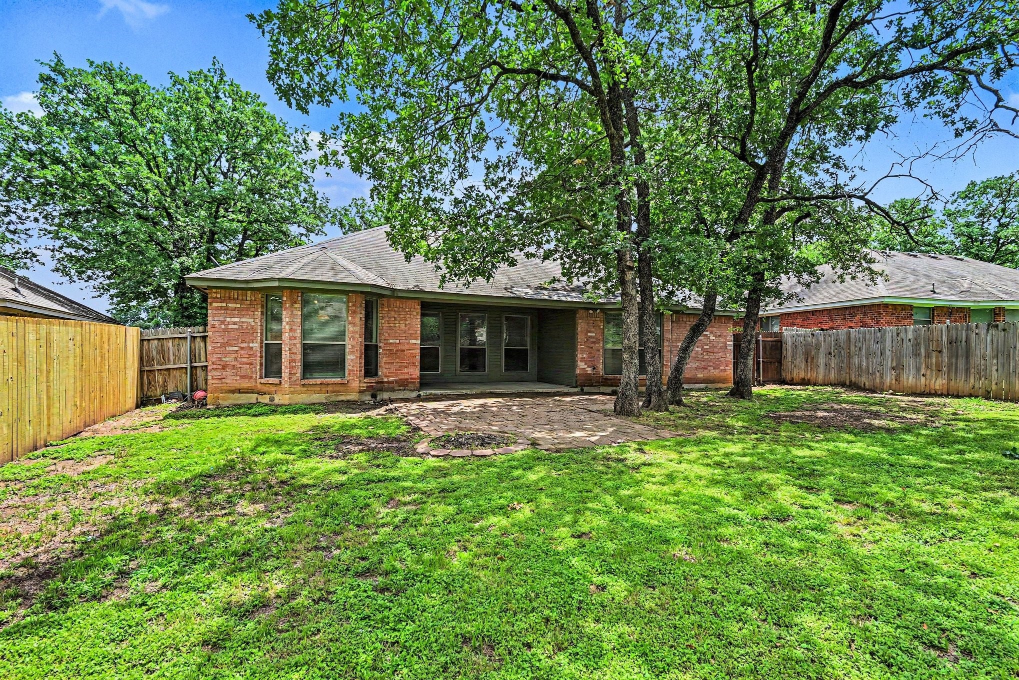 717 Oak Park Drive Azle TX 76020