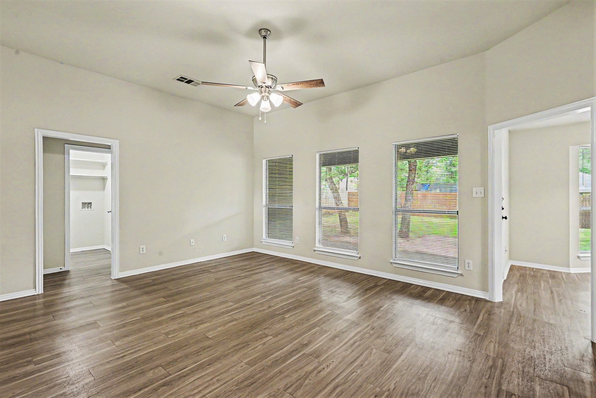 717 Oak Park Drive Azle TX 76020