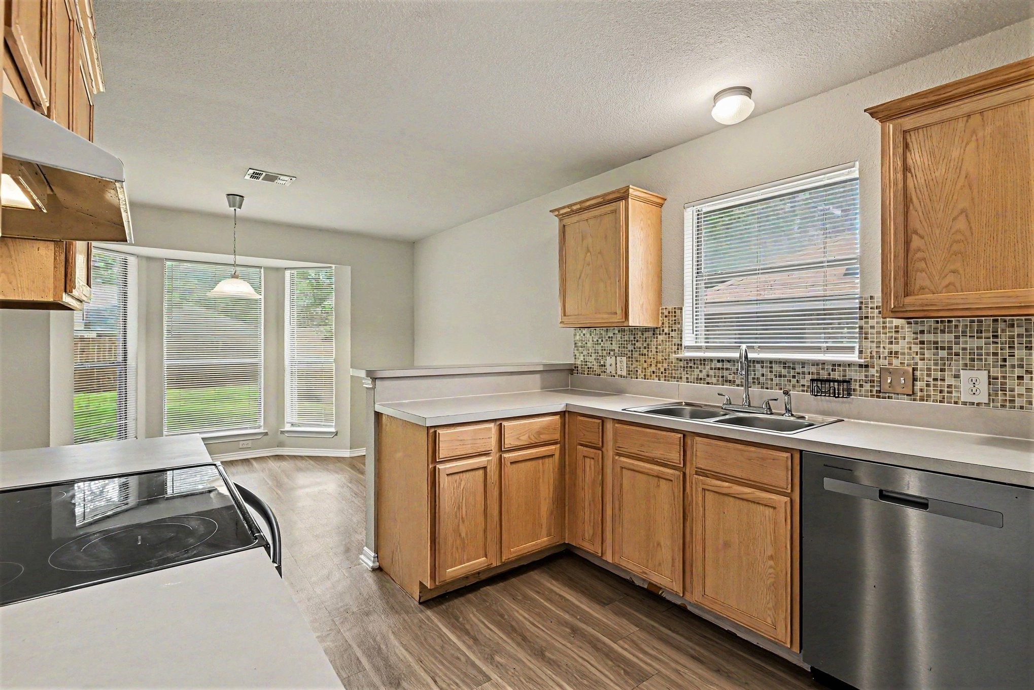 717 Oak Park Drive Azle TX 76020