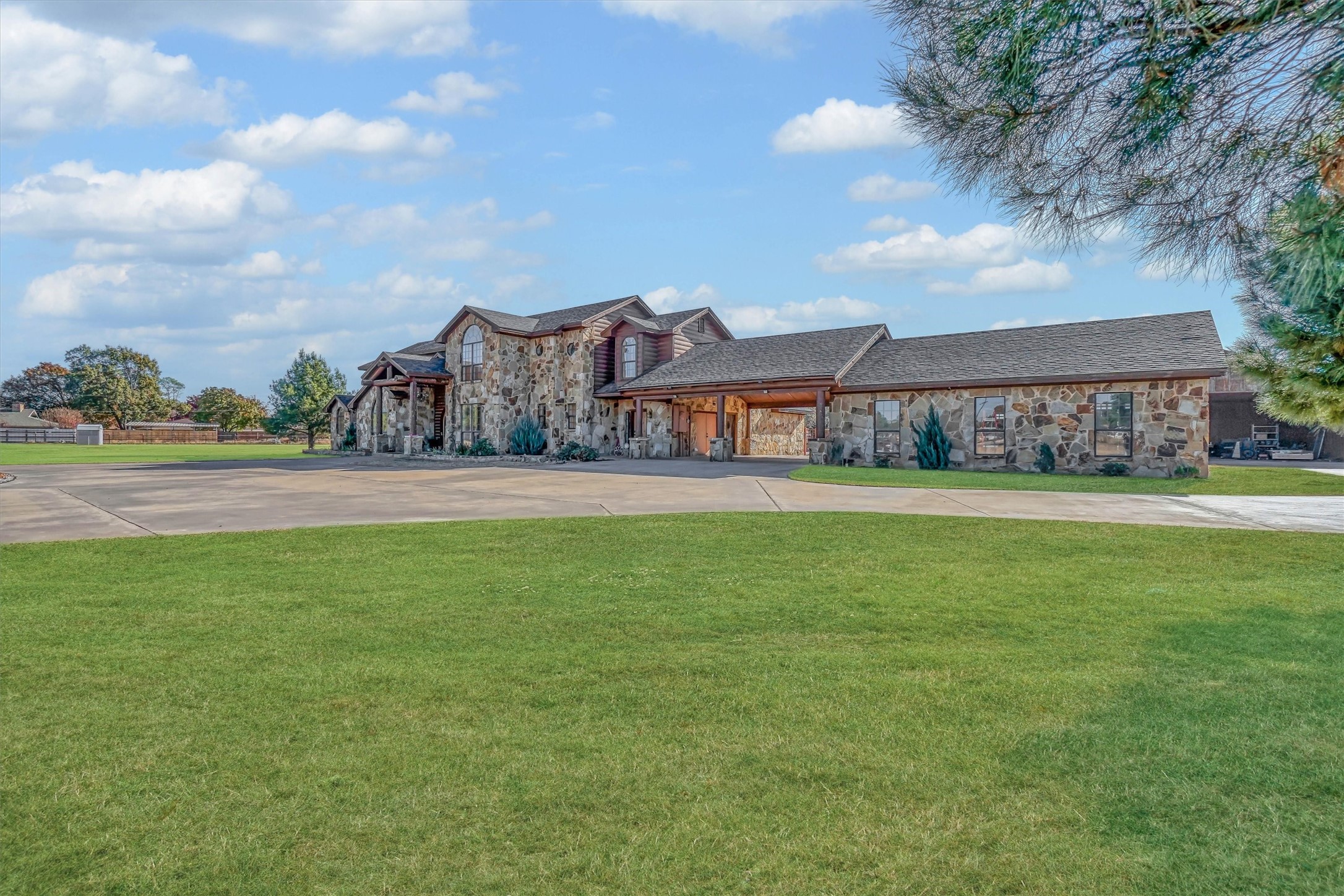4517 Cottonwood Lane Vernon TX 76384