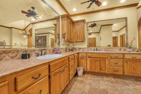 4517 Cottonwood Lane Vernon TX 76384