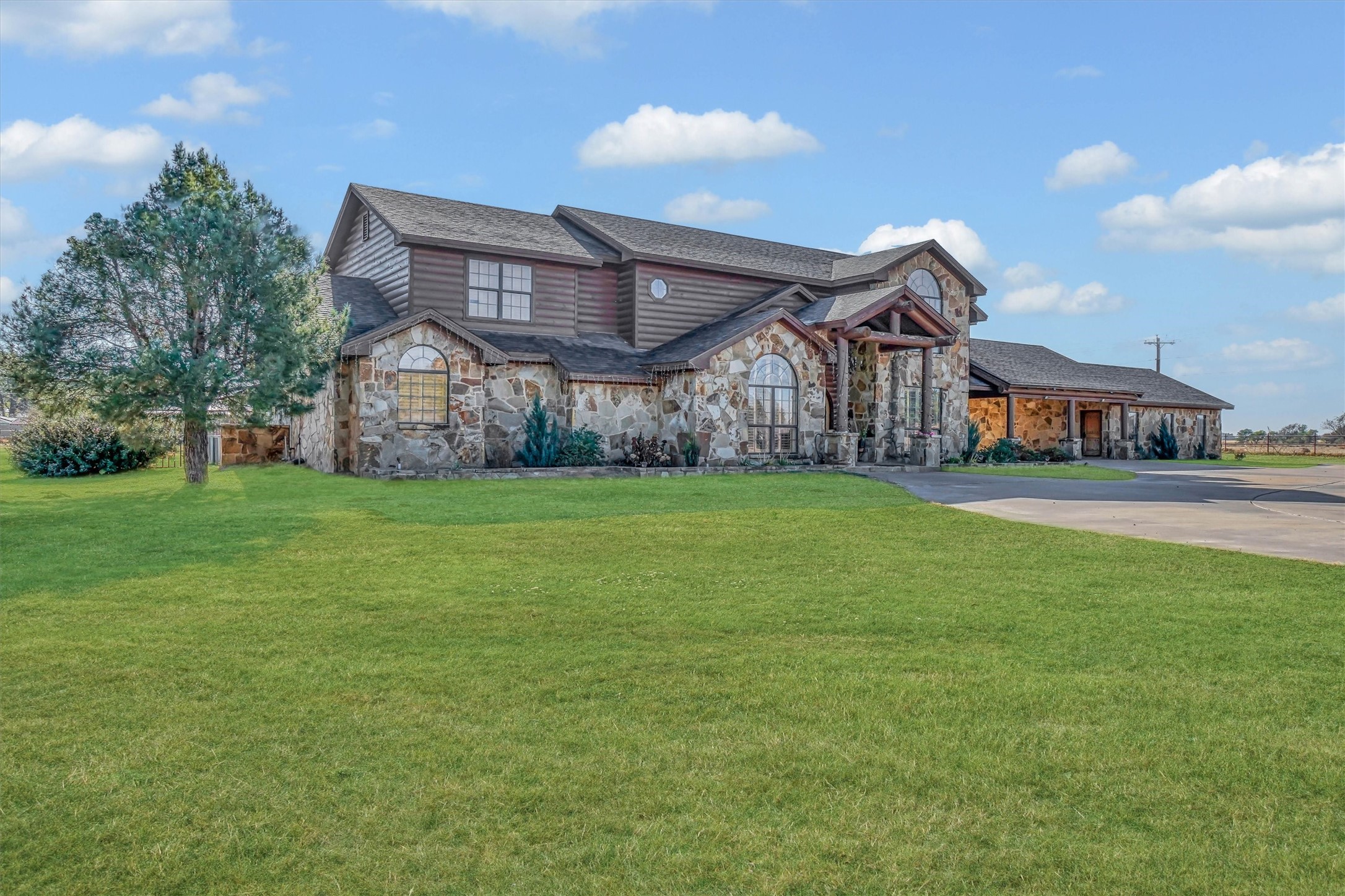 4517 Cottonwood Lane Vernon TX 76384