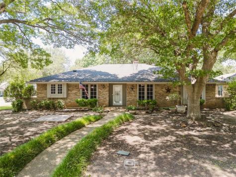 223 Mockingbird Court Duncanville TX 75137