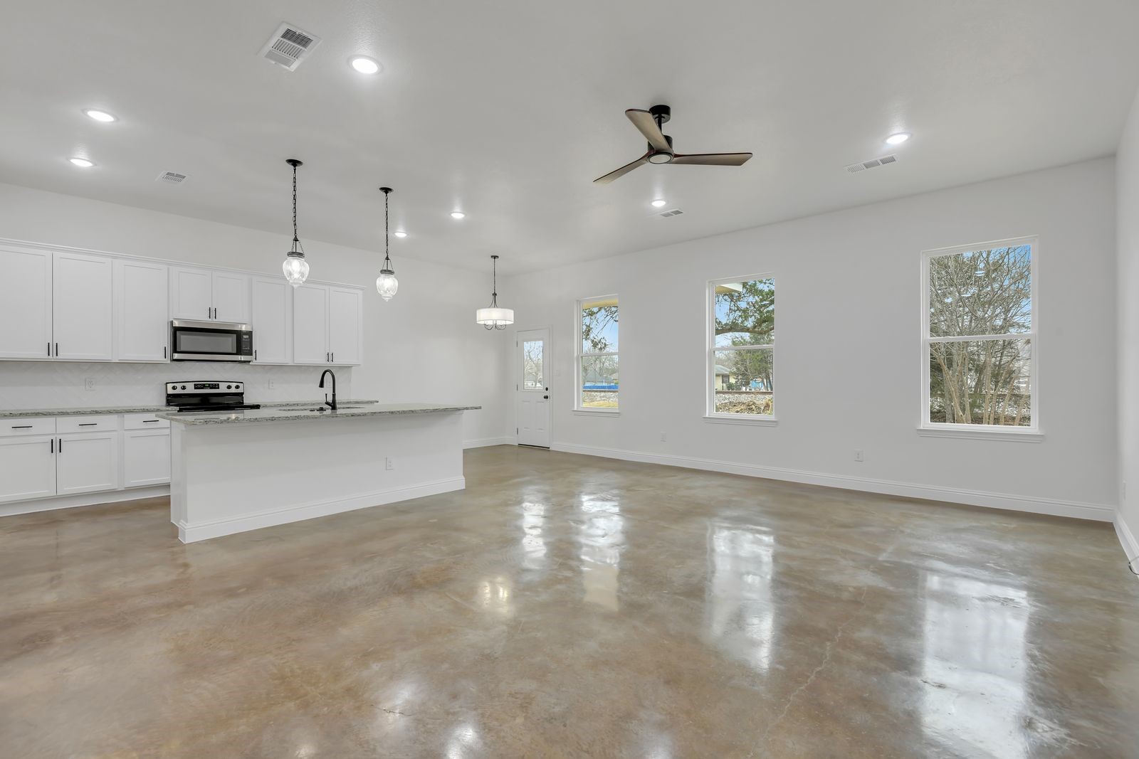 605 N Getzendaner Street Waxahachie TX 75165