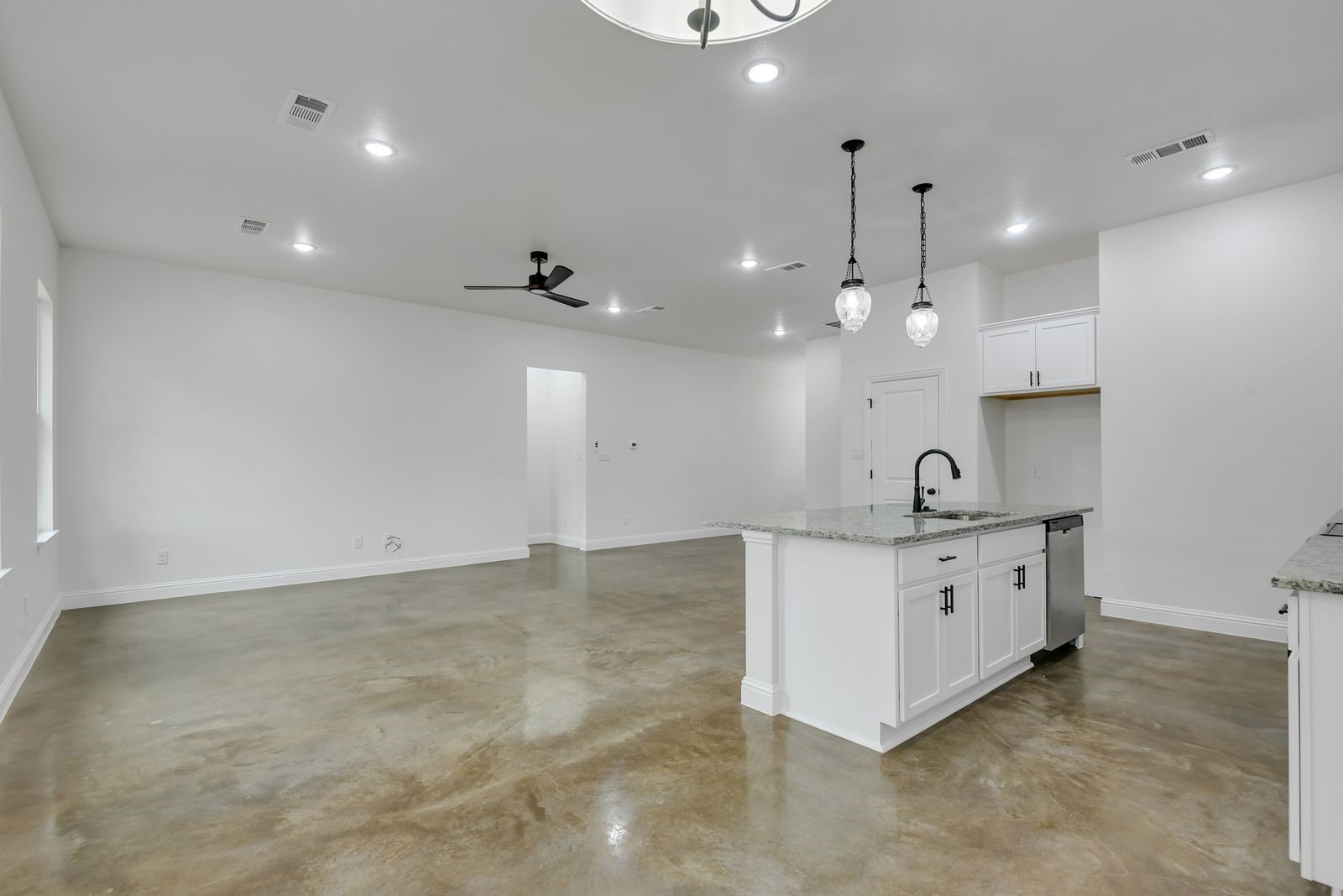 605 N Getzendaner Street Waxahachie TX 75165