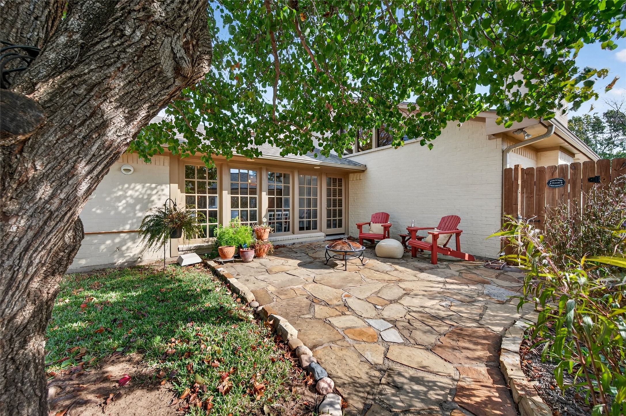 2215 Oak Creek Drive Sherman TX 75092