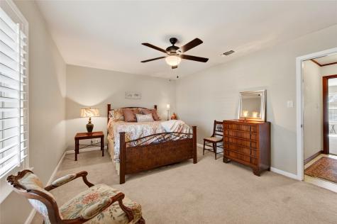 2215 Oak Creek Drive Sherman TX 75092