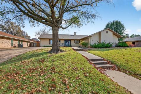 2215 Oak Creek Drive Sherman TX 75092