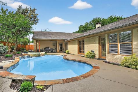 2215 Oak Creek Drive Sherman TX 75092