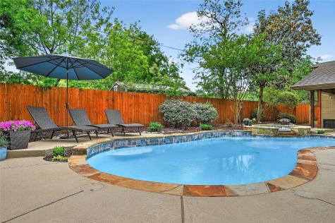2215 Oak Creek Drive Sherman TX 75092