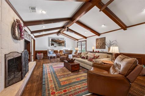 2215 Oak Creek Drive Sherman TX 75092