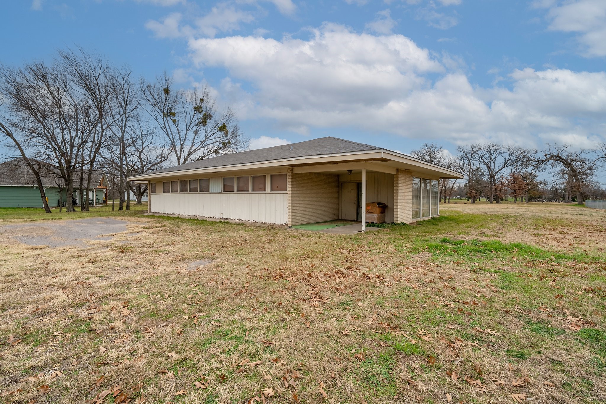407 S Crockett Edgewood TX 75117