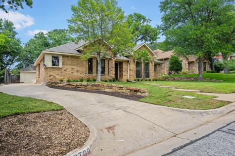 6709 Johns Court Arlington TX 76016