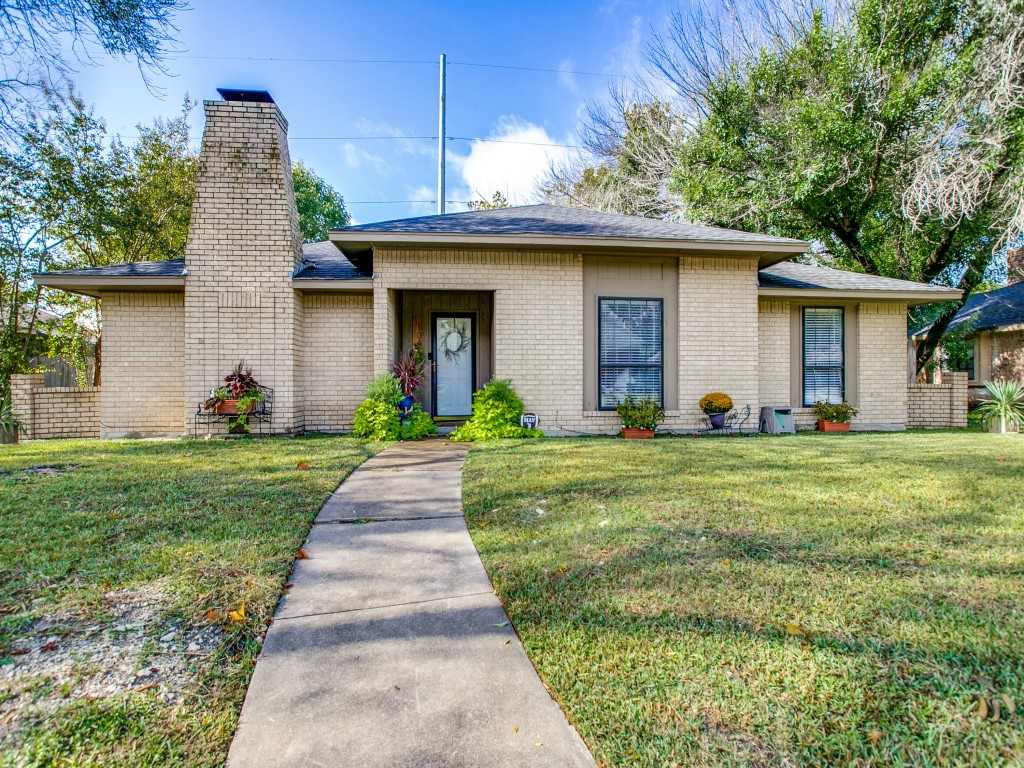 104 Buffalo Creek Drive Waxahachie TX 75165