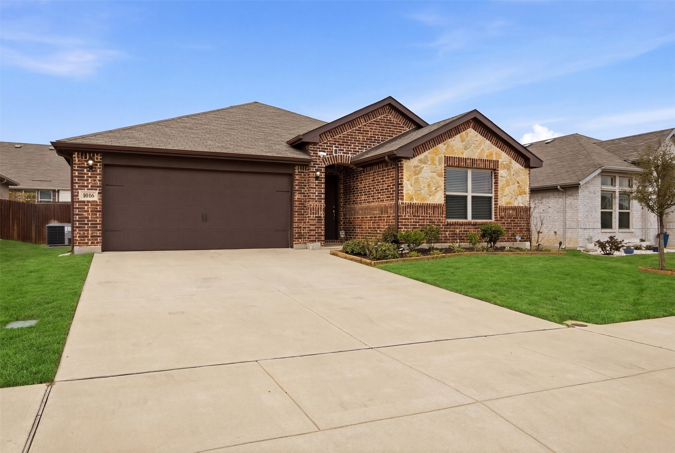 1016 Eastland Lane Aubrey TX 76227