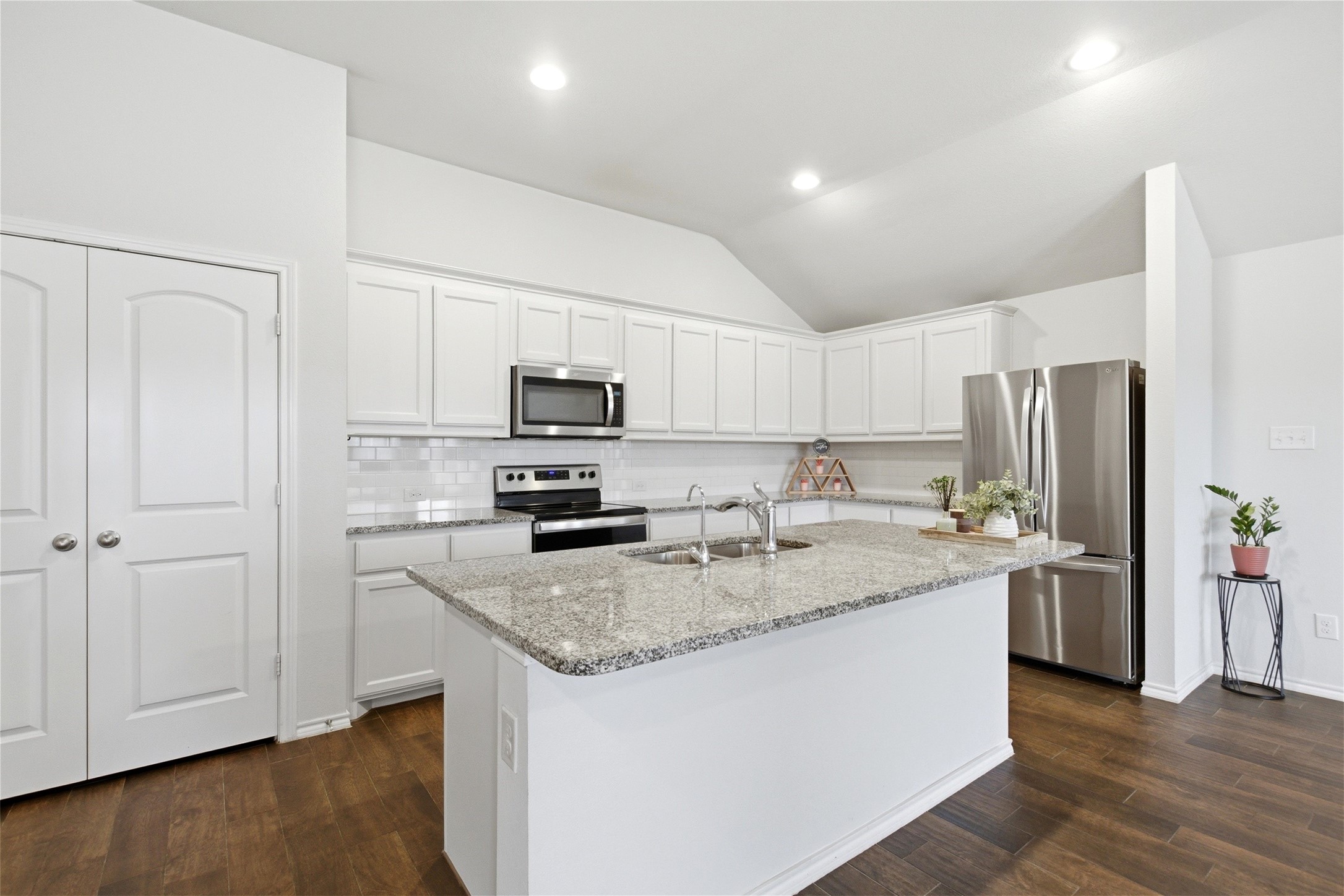 1016 Eastland Lane Aubrey TX 76227