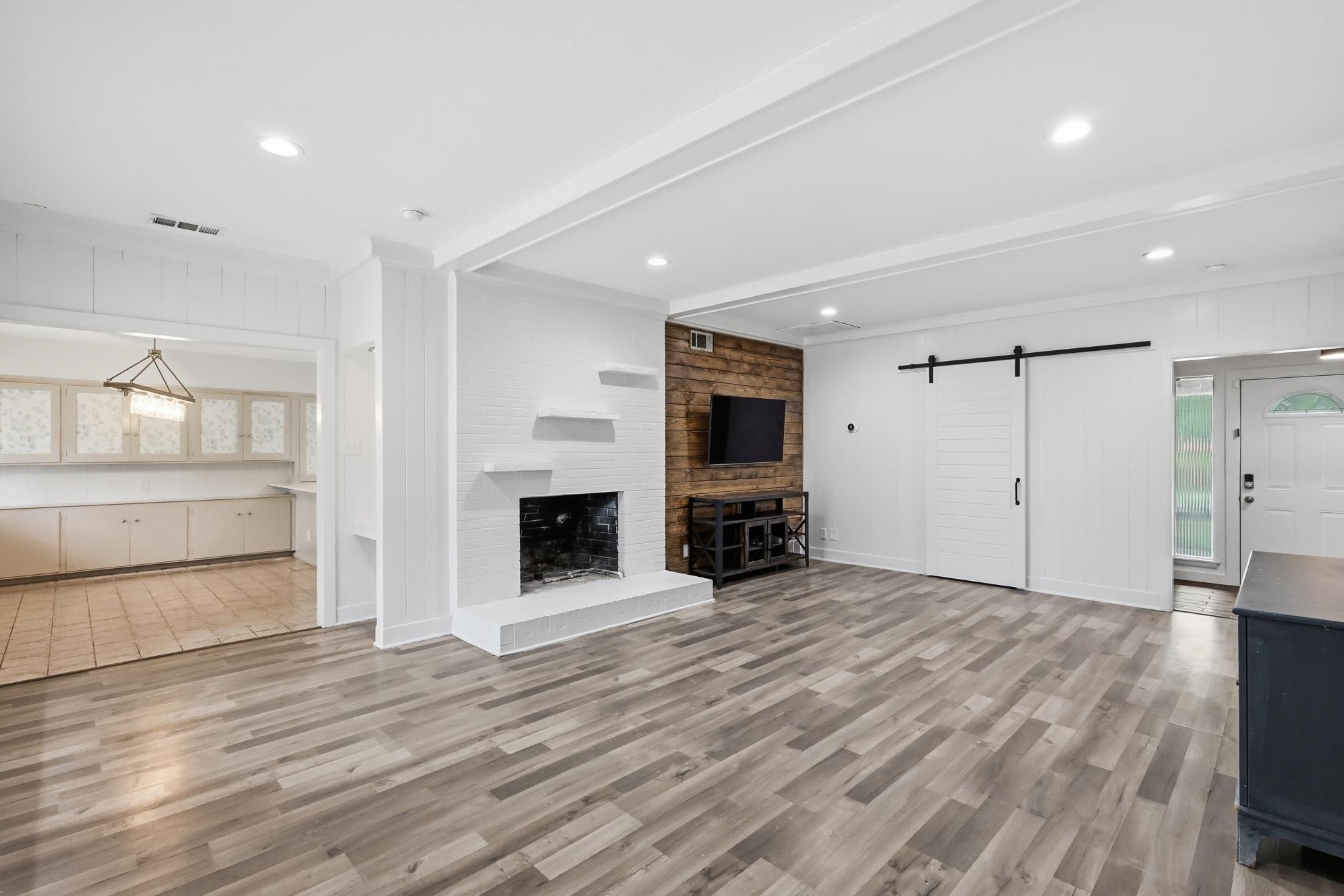 2010 Swansee Drive Dallas TX 75232