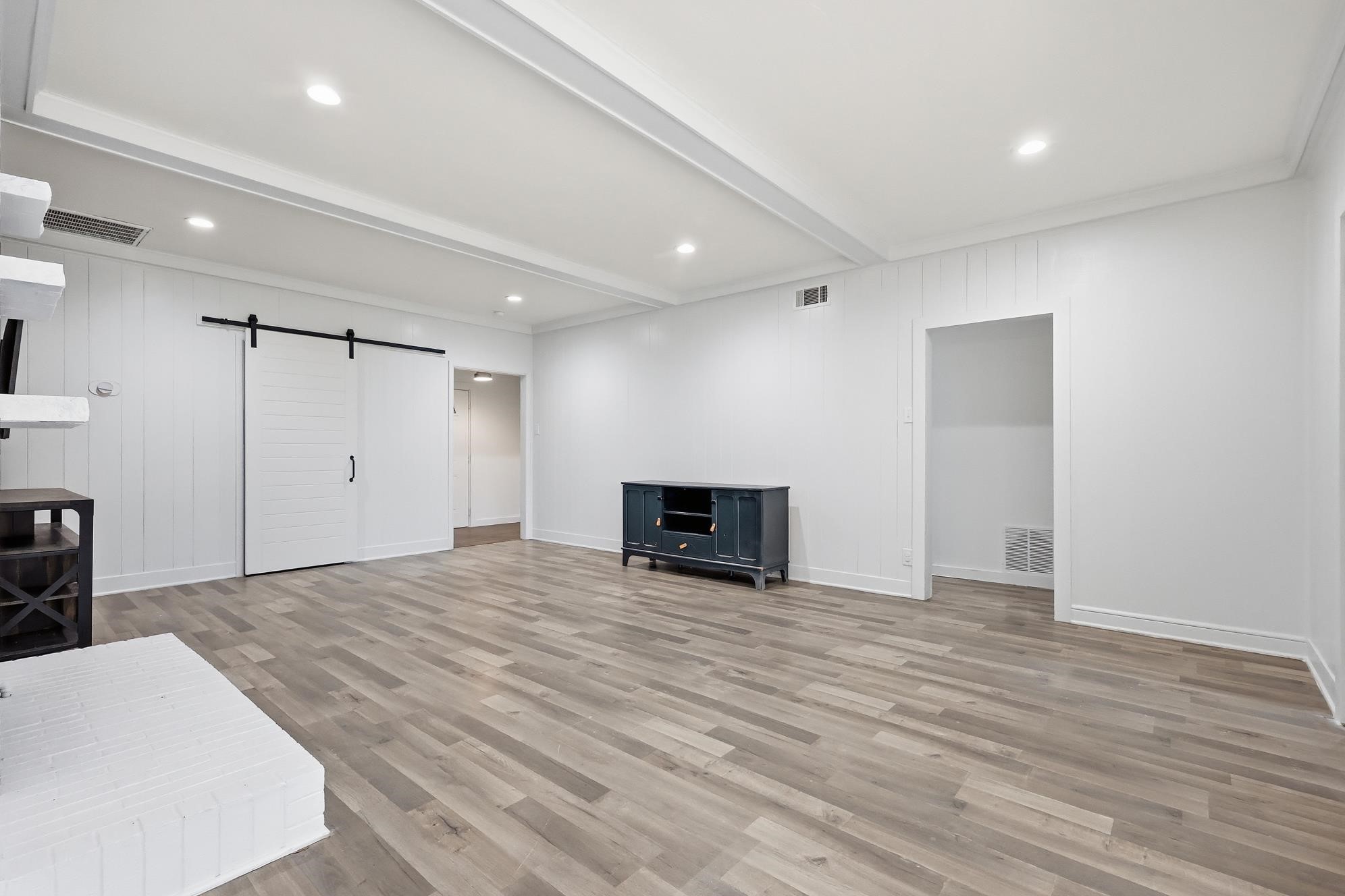 2010 Swansee Drive Dallas TX 75232