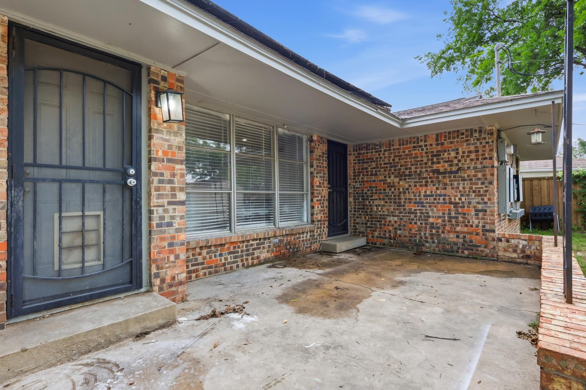 2010 Swansee Drive Dallas TX 75232