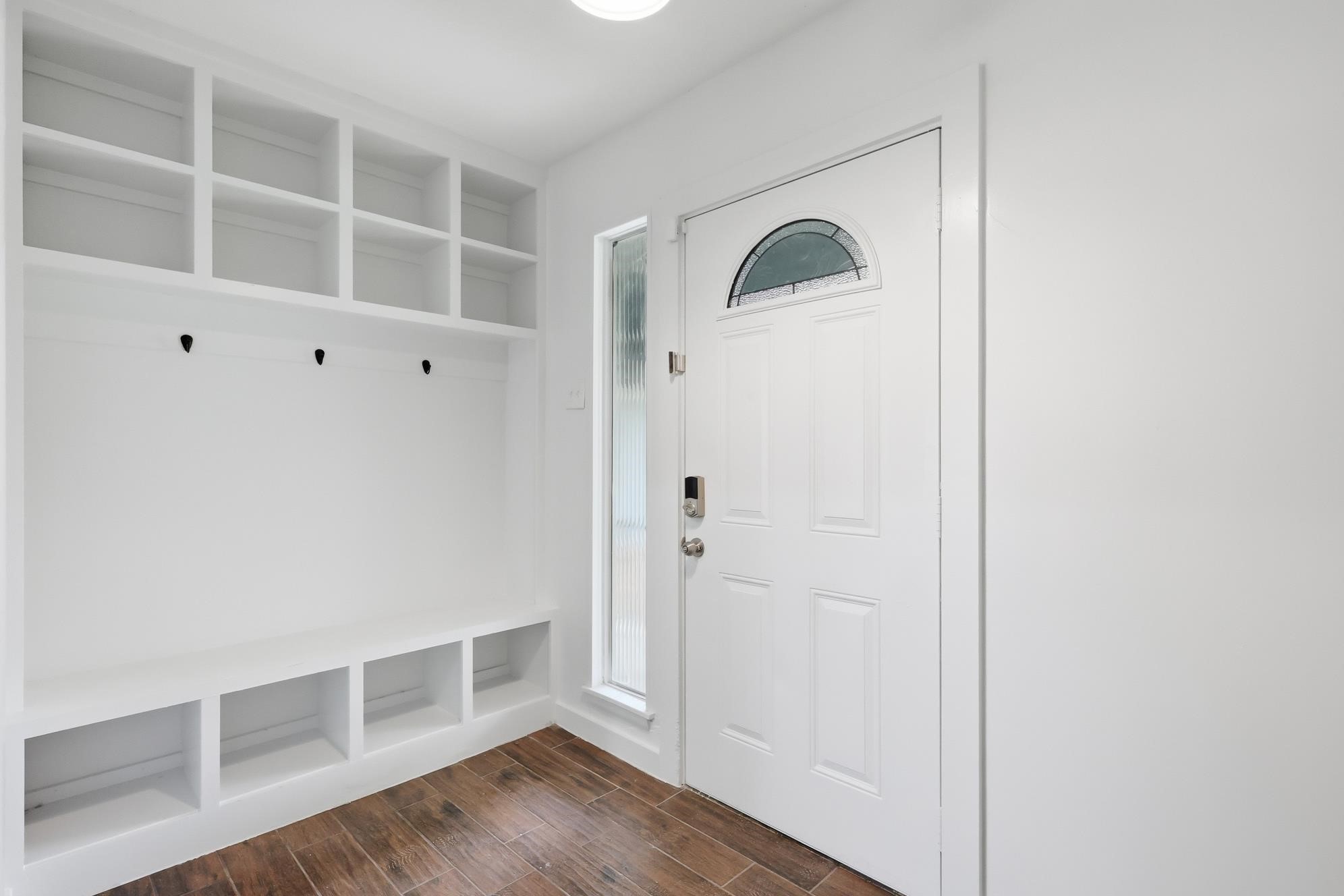 2010 Swansee Drive Dallas TX 75232