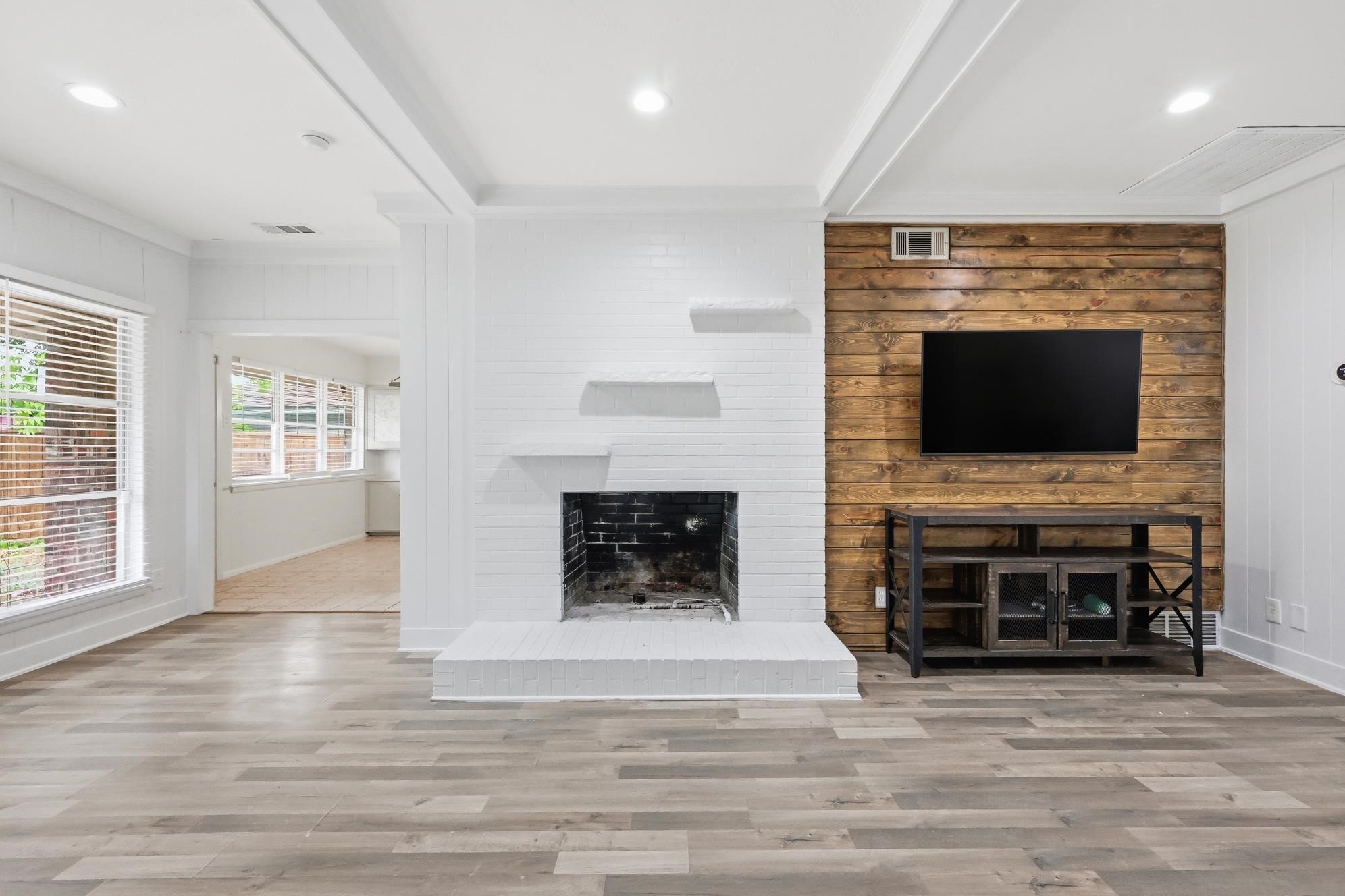 2010 Swansee Drive Dallas TX 75232