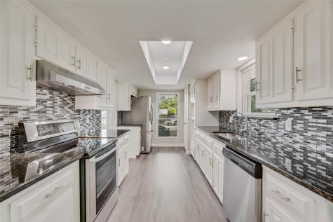 1305 Willow Way Garland TX 75043