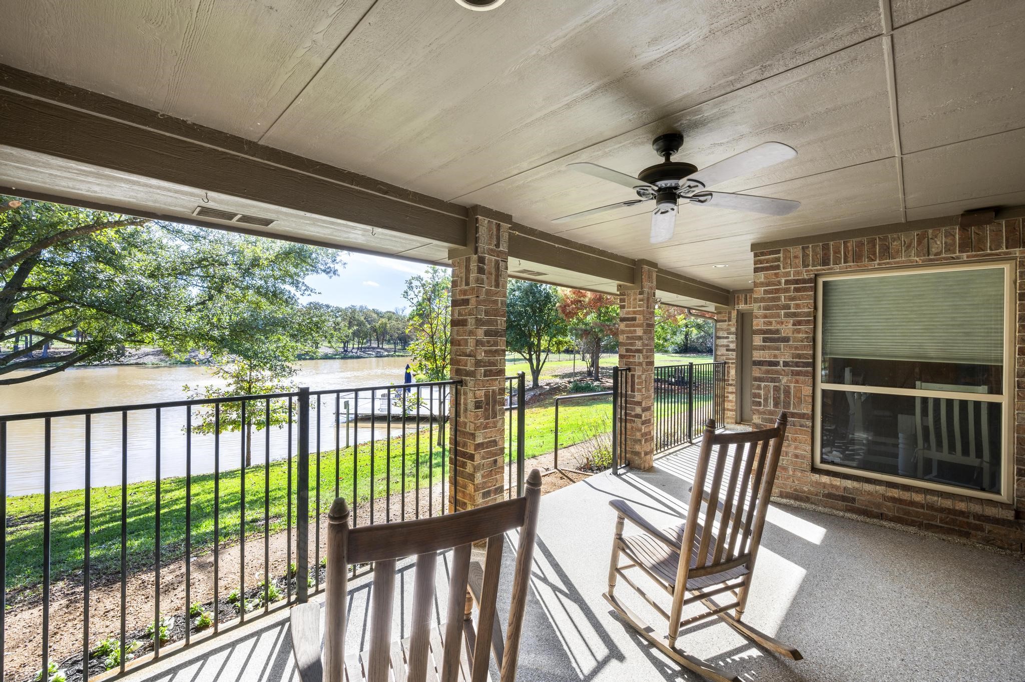 1070 Lakeview Court Copper Canyon TX 76226