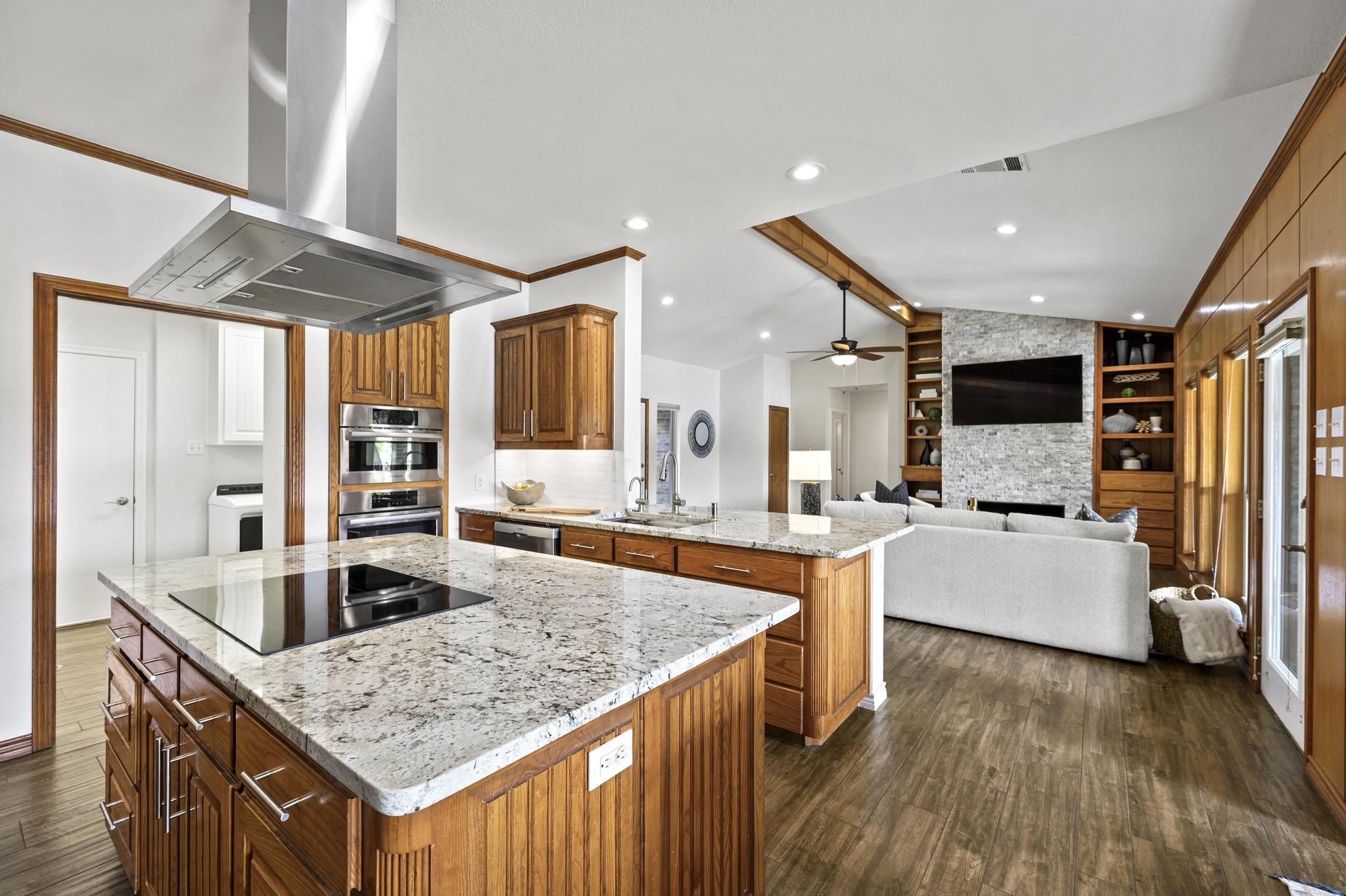 1070 Lakeview Court Copper Canyon TX 76226