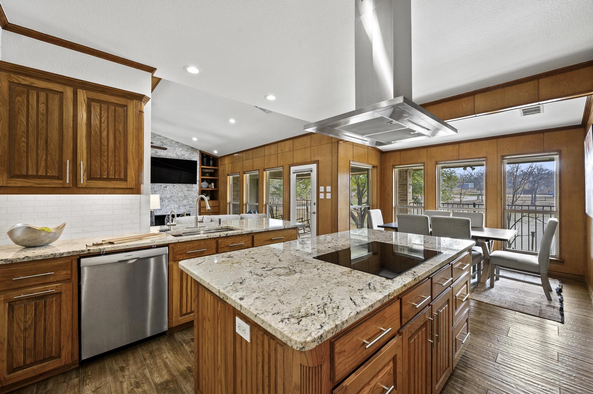 1070 Lakeview Court Copper Canyon TX 76226