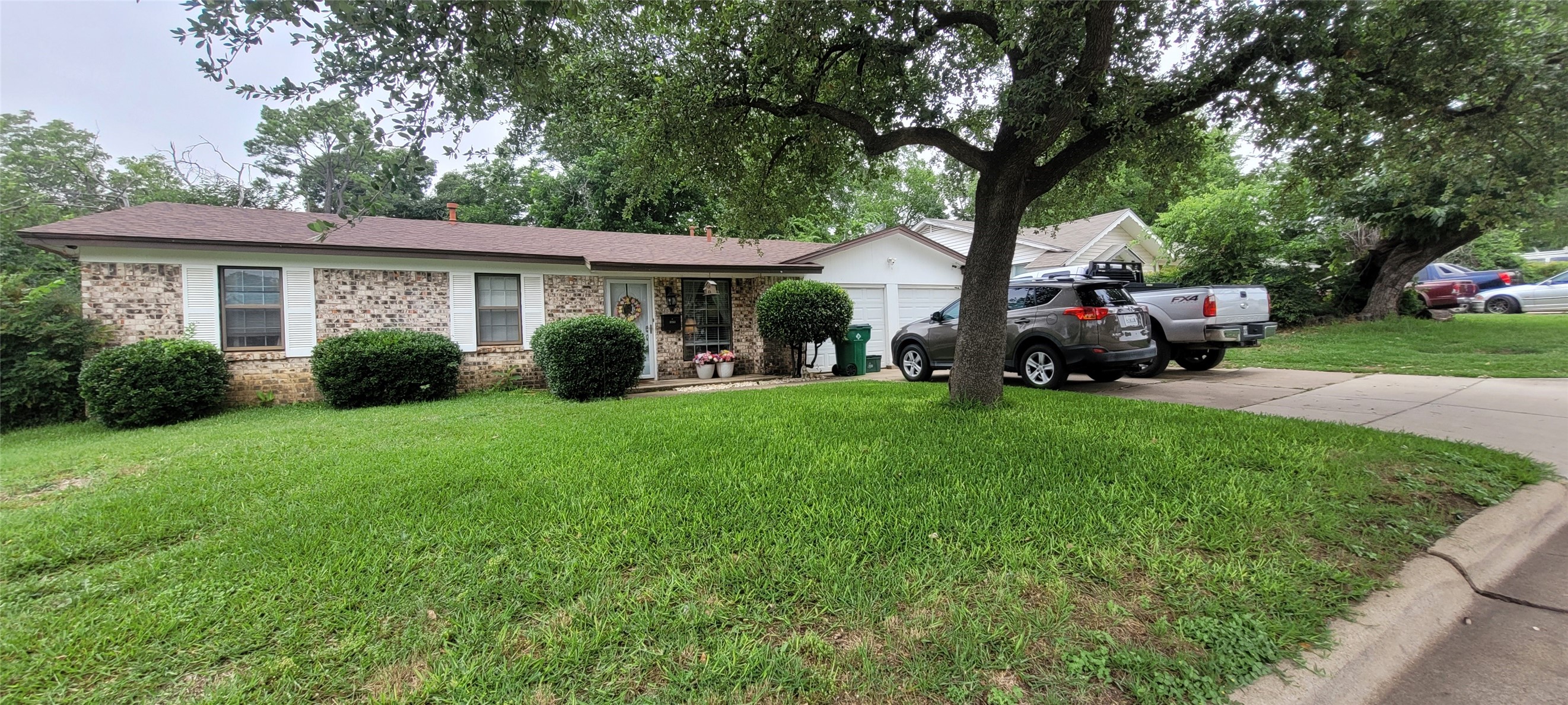 3253 Gene Lane Haltom City TX 76117