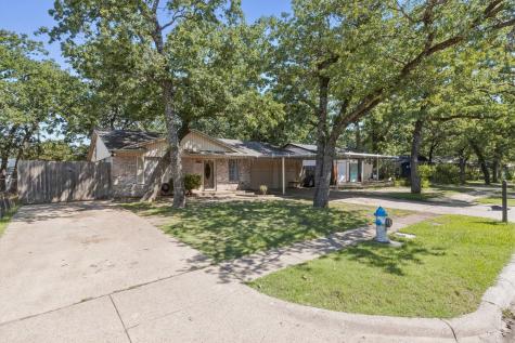 14605 Oakwood Lane Balch Springs TX 75180